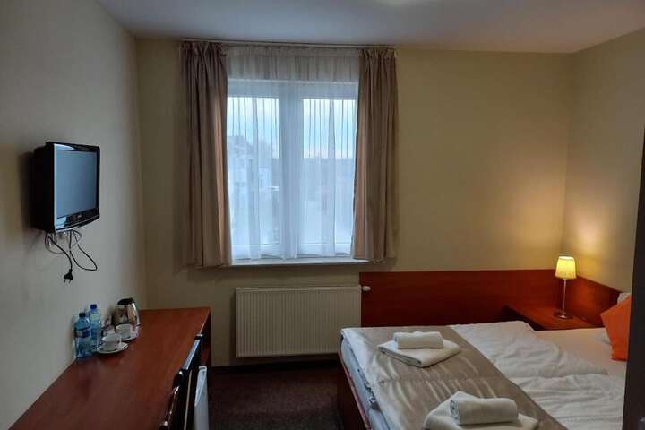 Room 9 of 35