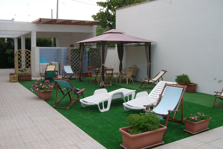 Hotel Exterior 65 of 68