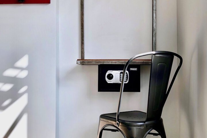 Room 20 of 40