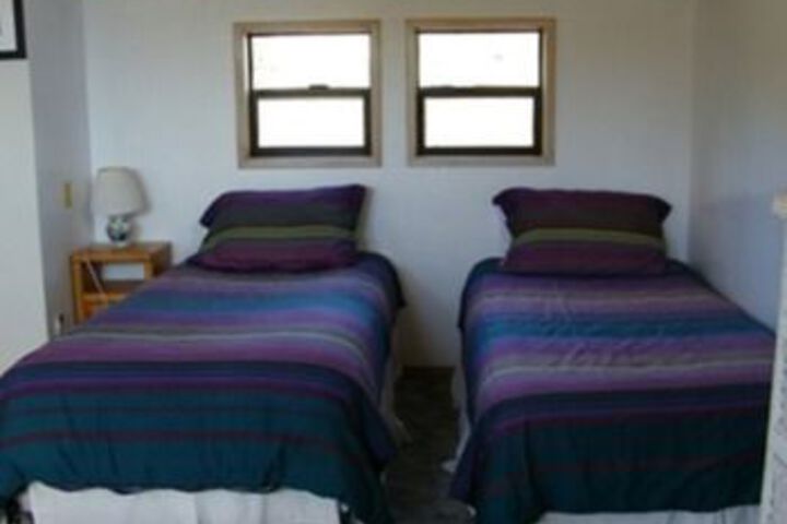 Room 4 of 18