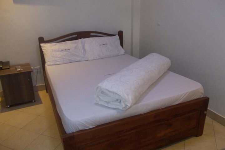 Room 6 of 46