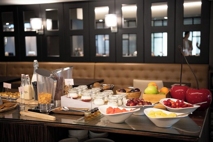 Breakfast/Coffee Service 100 of 110