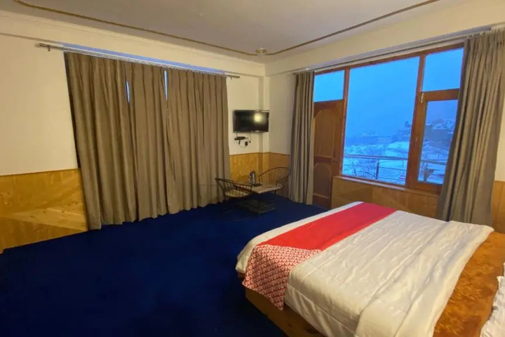 Room 3 of 13