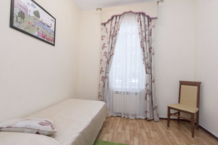 Room 10 of 63