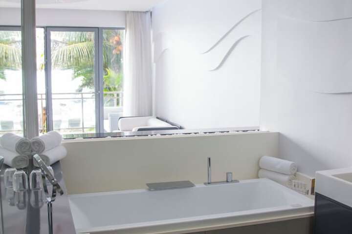 Room 52 of 124