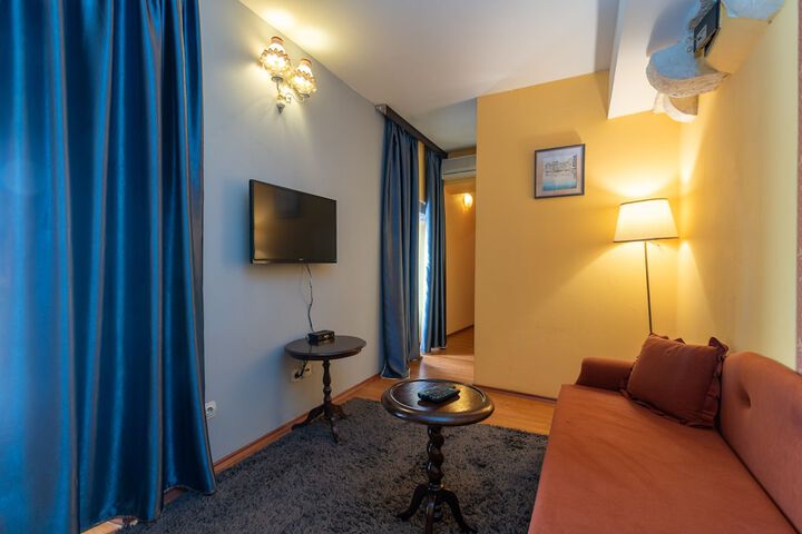 Room 62 of 108