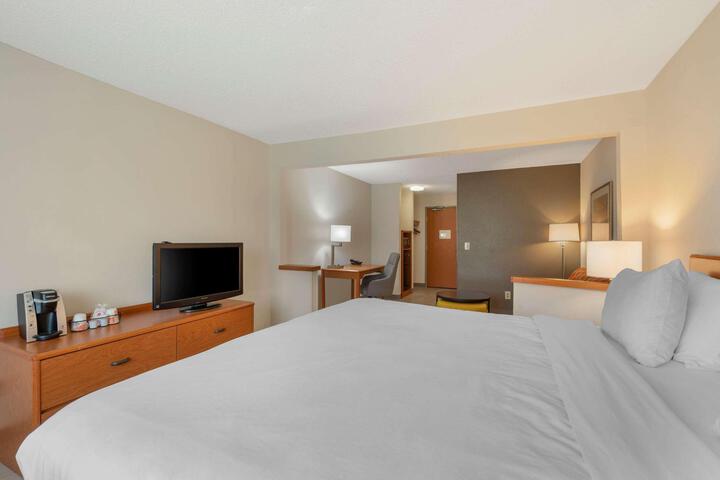 Standard | King Bed (6 of 16)