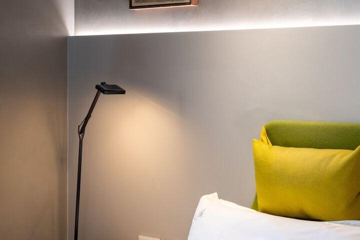 Room 28 of 63