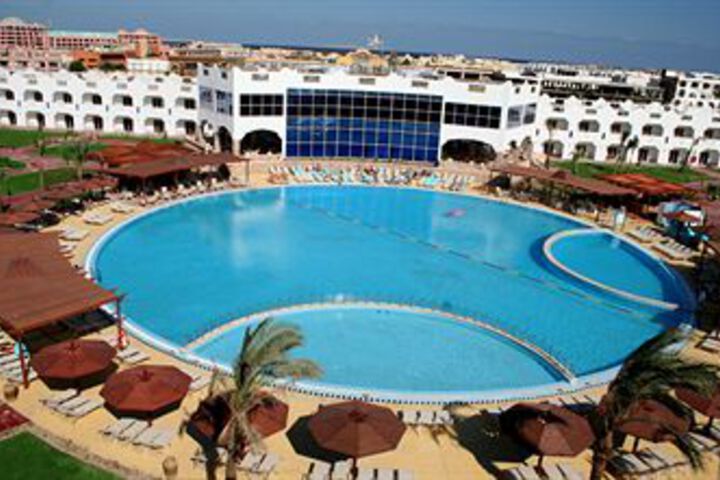 Golden 5 Topaz Suites Club