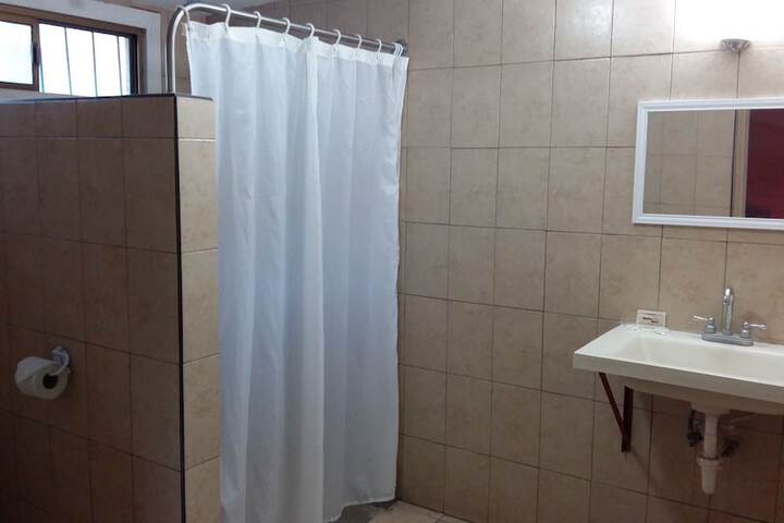 Room 9 of 18
