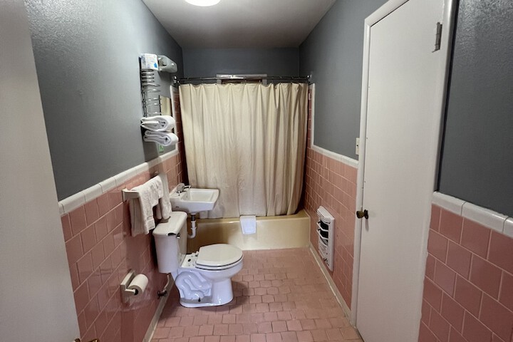 Room 7 of 26