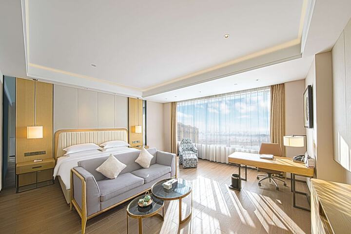Exterior of Ramada Plaza Wyndham Shengzhou City Center