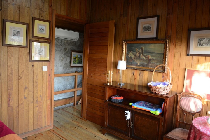 Room 3 of 12