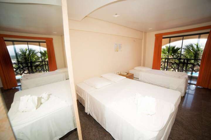Room 3 of 32