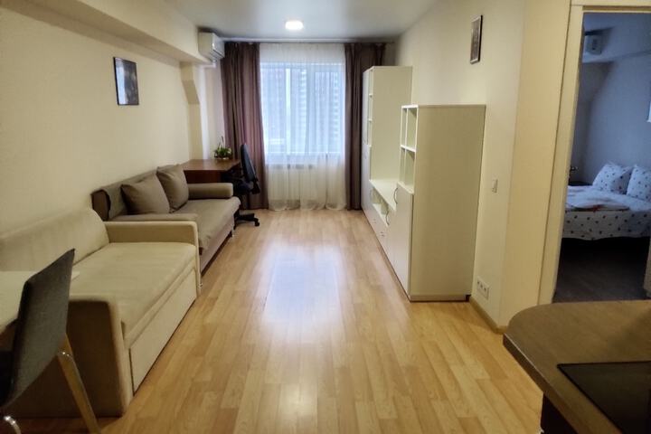 Room 93 of 128