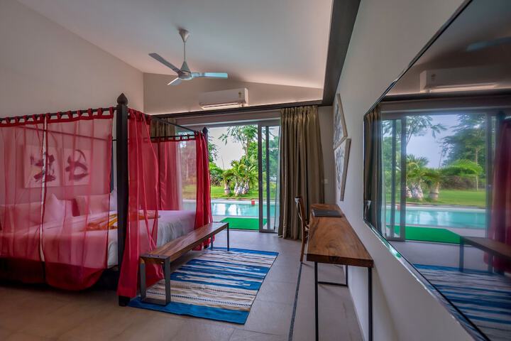 Room 20 of 74