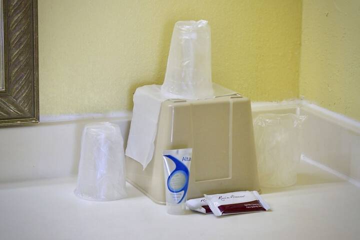 Bathroom amenities
