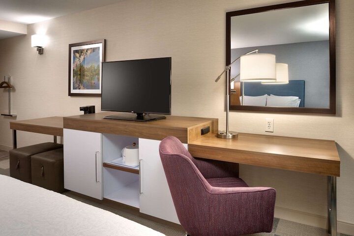 Room 10 of 35