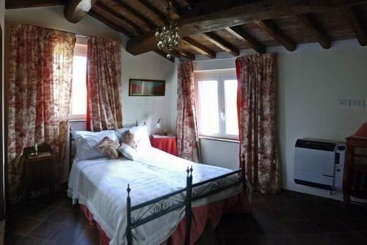 Room 42 of 46