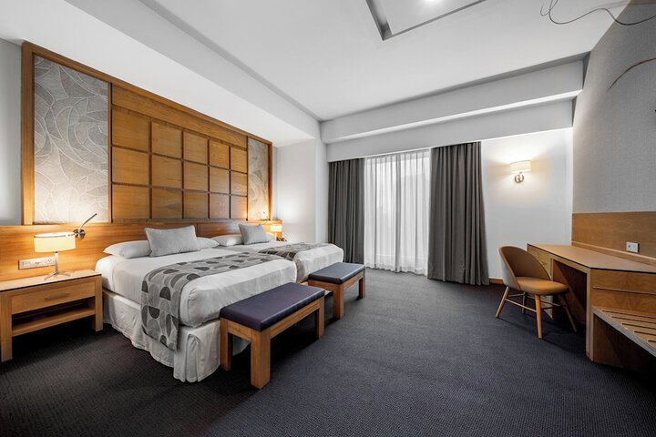 Room 11 of 110