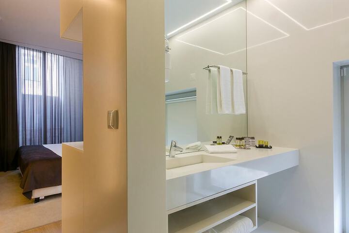Room 47 of 55