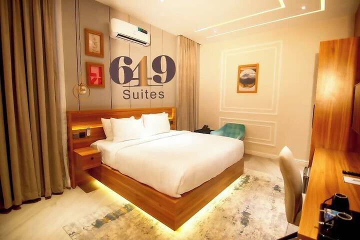 Room 10 of 36