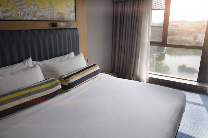 Room 10 of 61