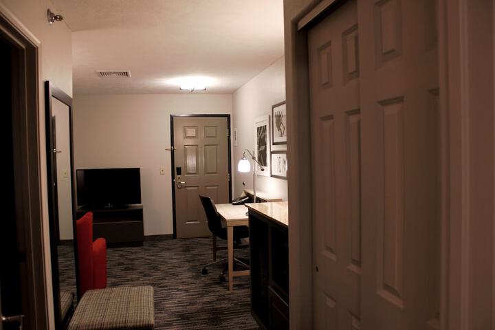 1 King Bed (9 of 30)