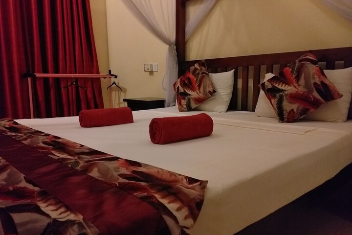 Room 8 of 31
