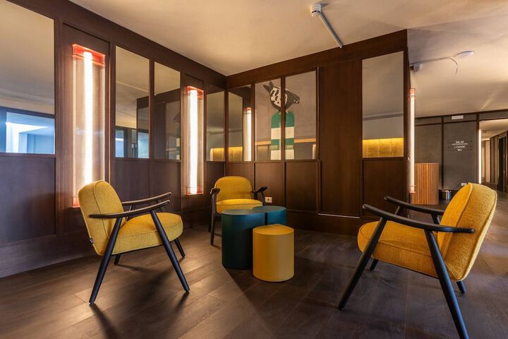 Hotel Interior 206 of 265