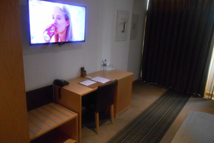 Room 7 of 36