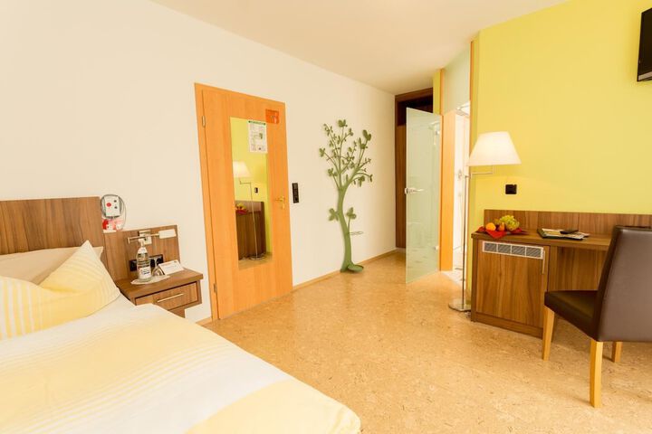 Room 9 of 45