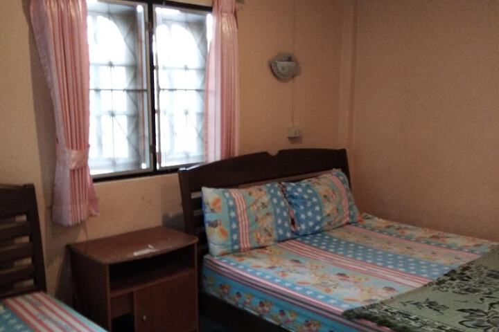 Room 12 of 63