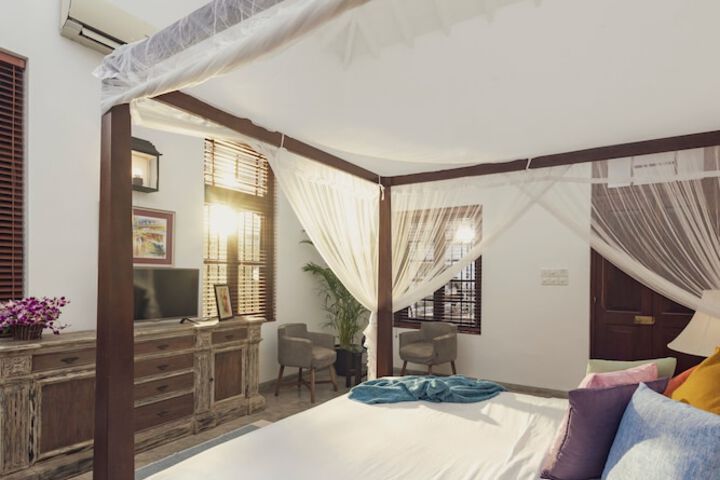 Room 6 of 54