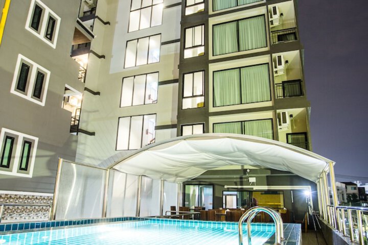 Pool 45 of 59