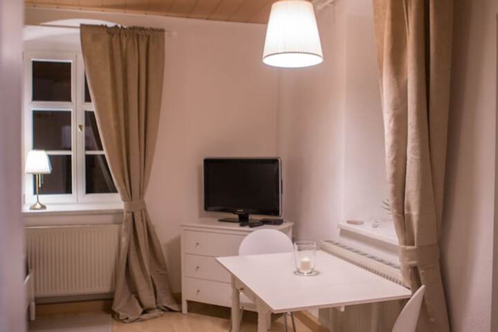 Room 8 of 60
