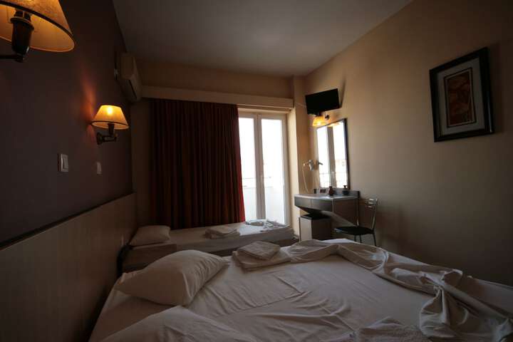 Room 11 of 46
