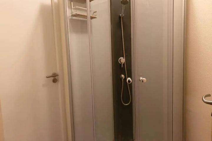Room 8 of 13