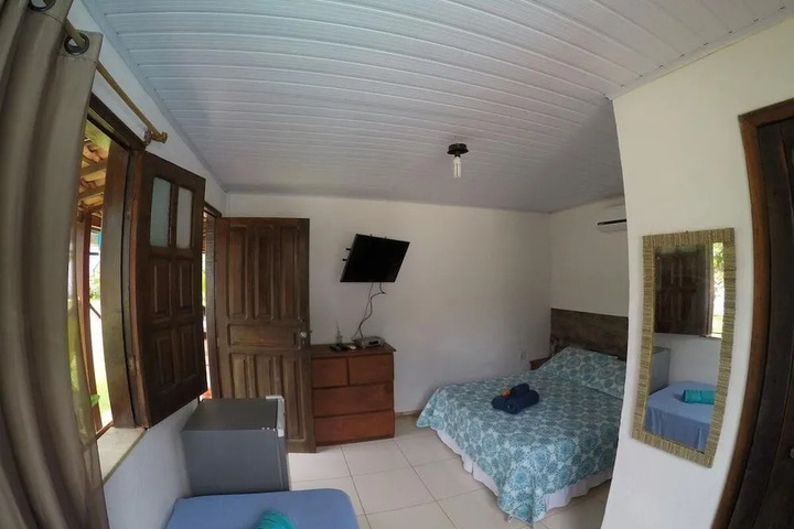 Room 5 of 10