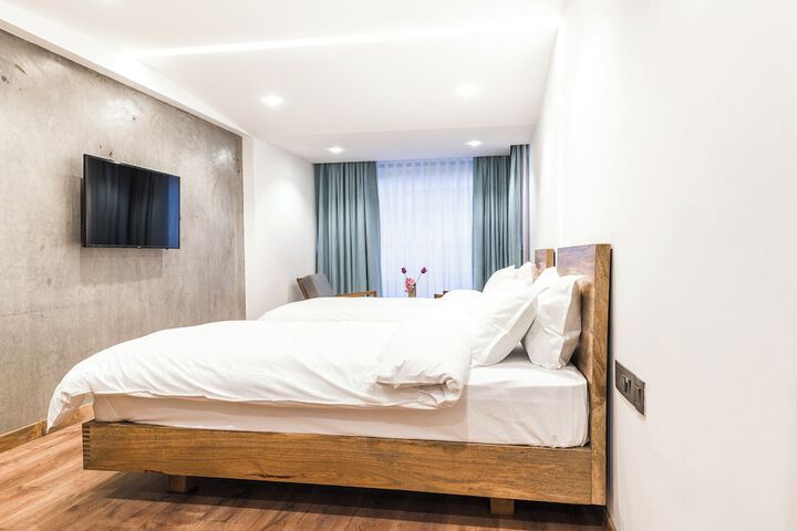 Room 9 of 40