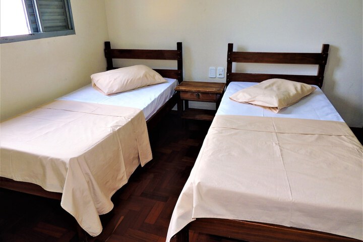 Room 7 of 16