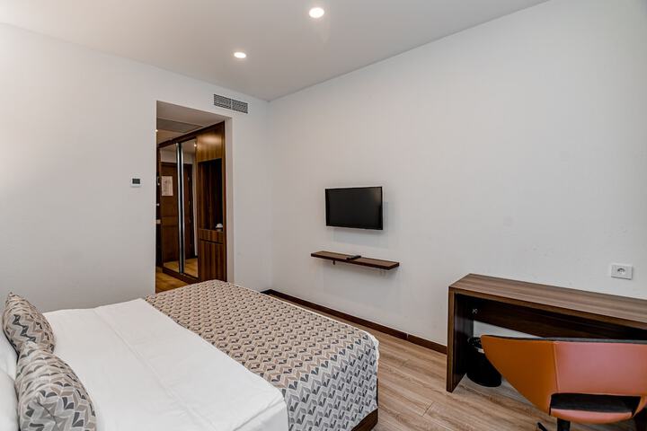 Room 20 of 85