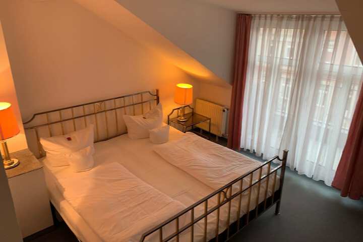 Room 18 of 54