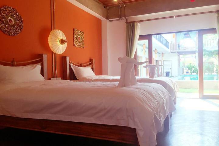 Room 15 of 32