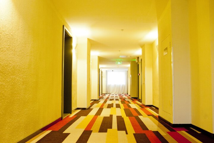 Room 16 of 27