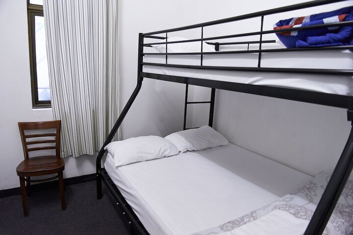 Room 4 of 42