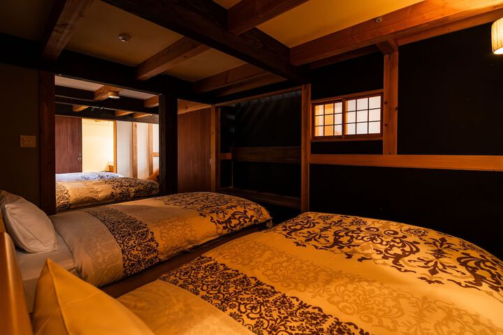 Room 13 of 79