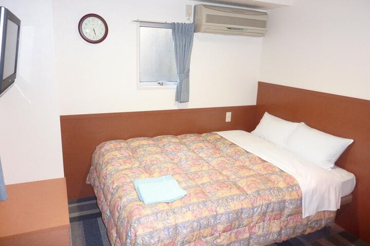 Room 16 of 33