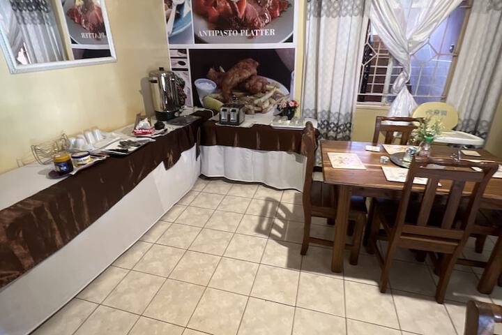 Dining 45 of 62