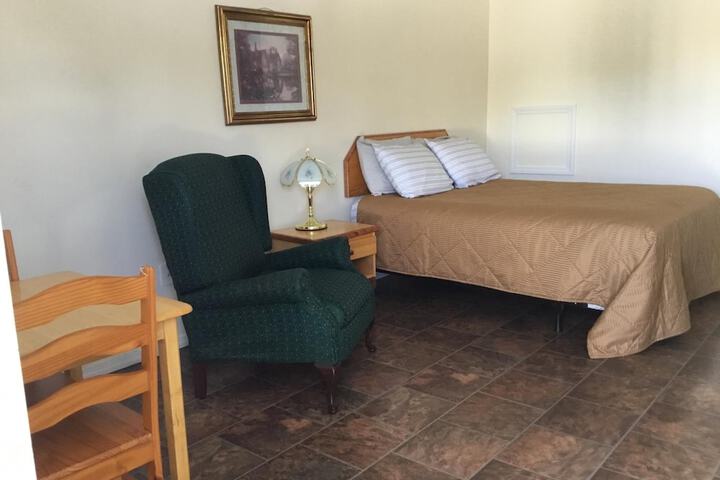 Room 7 of 25